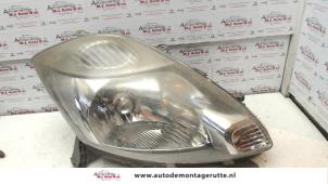 Used Headlight, right Daihatsu Sirion 2 (M3) 1.3 16V DVVT Price on request offered by Autodemontage M.J. Rutte B.V.