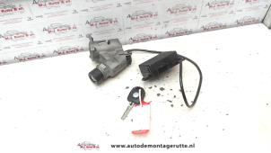 Used Ignition lock + key Volkswagen Lupo (6X1) 1.4 60 Price on request offered by Autodemontage M.J. Rutte B.V.