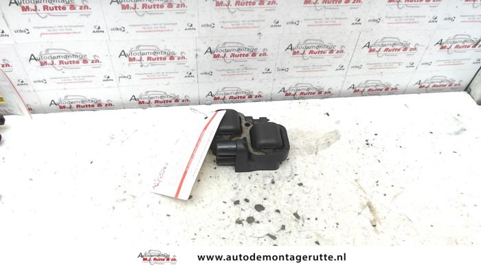Gebrauchte Zündspule Mercedes ML I (163) 320 3.2 V6 18V Autom. Preis auf Anfrage angeboten von Autodemontage M.J. Rutte B.V.