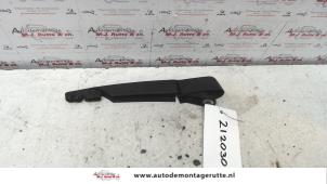 Used Rear wiper arm BMW Mini One/Cooper (R50) 1.6 16V One Price on request offered by Autodemontage M.J. Rutte B.V.