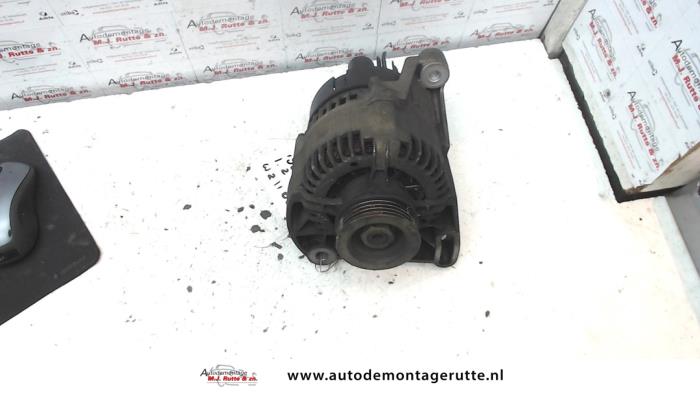 Begagnade Dynamo Fiat Punto I (176) 60 1.2 S,SX,Selecta Pris på förfrågan erbjuds av Autodemontage M.J. Rutte B.V.