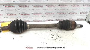 Used Front drive shaft, left Ford Focus 1 Wagon 1.6 16V Price on request offered by Autodemontage M.J. Rutte B.V.
