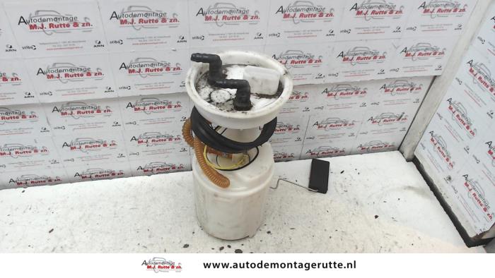 Usagé Pompe à carburant Audi A6 Avant (C5) 2.4 V6 30V Prix sur demande proposé par Autodemontage M.J. Rutte B.V.
