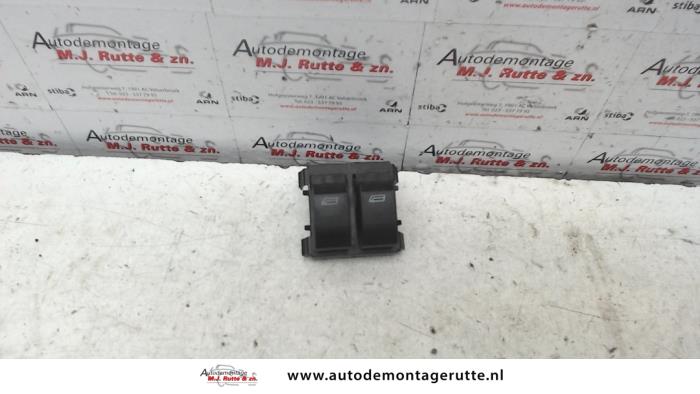 Usados Interruptor combinado de ventanillas Audi A3 (8L1) 1.8 20V Precio de solicitud ofrecido por Autodemontage M.J. Rutte B.V.