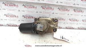 Used Front wiper motor Opel Frontera (6B) 3.2 V6 24V Price on request offered by Autodemontage M.J. Rutte B.V.