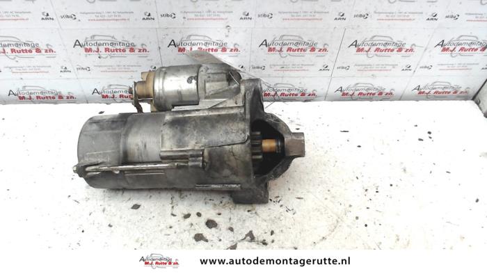 Begagnade Startmotor Renault Trafic New (FL) 1.9 dCi 82 16V Pris på förfrågan erbjuds av Autodemontage M.J. Rutte B.V.