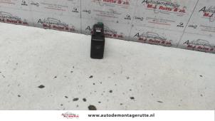 Used Rear window heating switch Opel Frontera (6B) 3.2 V6 24V Price on request offered by Autodemontage M.J. Rutte B.V.
