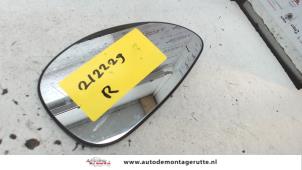 Used Mirror glass, right Citroen C4 Coupé (LA) 1.6 16V Price on request offered by Autodemontage M.J. Rutte B.V.