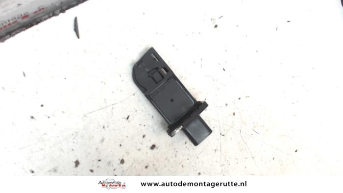 Airflow meter from a Ford Fiesta 6 (JA8) 1.6 TDCi 16V ECOnetic 2012