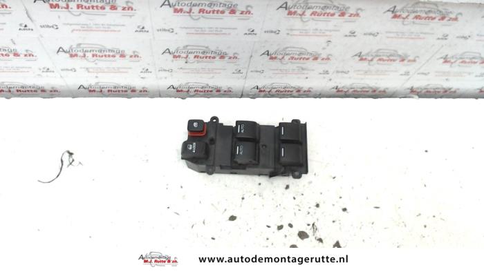 Używane Przelacznik combi okienny Honda Insight (ZE2) 1.3 16V VTEC Cena na żądanie oferowane przez Autodemontage M.J. Rutte B.V.
