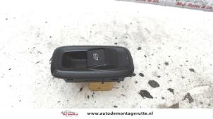 Used Electric window switch Ford Fiesta 6 (JA8) 1.6 TDCi 16V 95 Price on request offered by Autodemontage M.J. Rutte B.V.