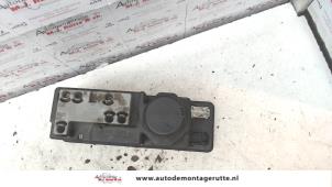 Used Central door locking module Mercedes C Combi (S202) 2.0 C200T 16V Price on request offered by Autodemontage M.J. Rutte B.V.