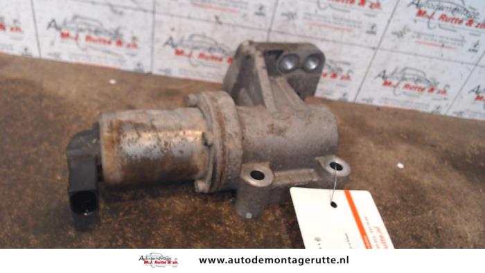 Używane Zawór EGR Hyundai H-1/H-200 2.5 CRDi Powervan Cena na żądanie oferowane przez Autodemontage M.J. Rutte B.V.