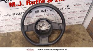 Usagé Volant Volkswagen Up! (121) 1.0 12V 60 Prix € 45,00 Règlement à la marge proposé par Autodemontage M.J. Rutte B.V.