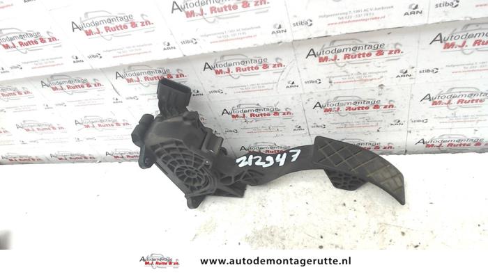 Gaspedal från en Skoda Rapid Spaceback 1.4 TDI 12V 2016