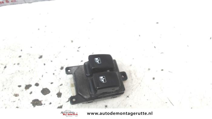 Usados Interruptor combinado de ventanillas Kia Picanto (BA) 1.0 12V Precio de solicitud ofrecido por Autodemontage M.J. Rutte B.V.