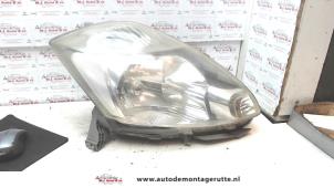 Used Headlight, right Daihatsu Sirion 2 (M3) 1.0 12V DVVT Price on request offered by Autodemontage M.J. Rutte B.V.