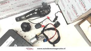 Used Ignition lock + computer Peugeot 307 CC (3B) 2.0 16V Price on request offered by Autodemontage M.J. Rutte B.V.