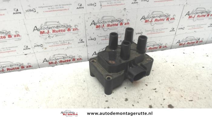 Usagé Bobine Ford Focus 1 1.4 16V Prix sur demande proposé par Autodemontage M.J. Rutte B.V.