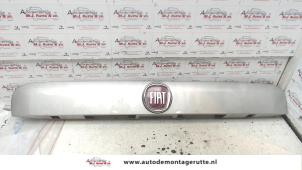 Used Tailgate handle Fiat Doblo (223A/119) 1.4 Price on request offered by Autodemontage M.J. Rutte B.V.