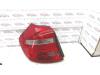 Taillight, left from a BMW 1 serie (E87/87N), 2003 / 2012 118d 16V, Hatchback, 4-dr, Diesel, 1.995cc, 105kW (143pk), RWD, N47D20A; N47D20C, 2007-03 / 2011-06, UD71; UD72 2008
