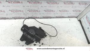 Used Tailgate lock mechanism BMW 1 serie (E87/87N) 118d 16V Price on request offered by Autodemontage M.J. Rutte B.V.