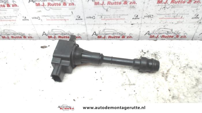 Pen ignition coil from a Nissan Primera Wagon (W12) 2.0 16V 2004