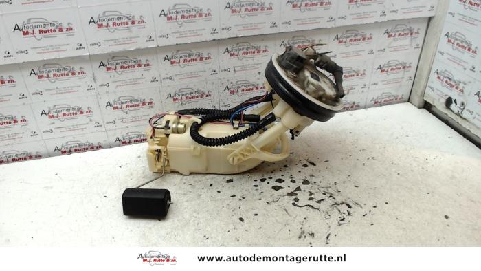 Usagé Pompe carburant électrique Honda Civic (EM) 1.7 16V LS Prix sur demande proposé par Autodemontage M.J. Rutte B.V.