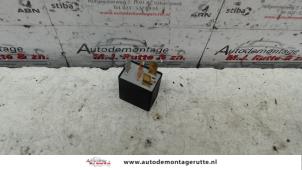 Used Relay Honda Civic (EM) 1.7 16V LS Price on request offered by Autodemontage M.J. Rutte B.V.