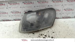 Used Side light, left Toyota Corolla (E10) 1.3 XLi 16V Price on request offered by Autodemontage M.J. Rutte B.V.