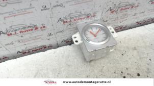 Gebrauchte Uhr Mitsubishi Outlander (CU) 2.0 16V 4x2 Preis auf Anfrage angeboten von Autodemontage M.J. Rutte B.V.