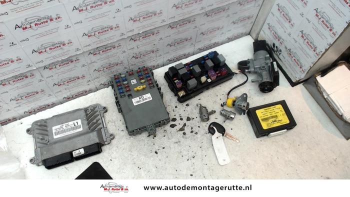 Used Ignition lock + computer Chevrolet Aveo (250) 1.2 16V Price on request offered by Autodemontage M.J. Rutte B.V.