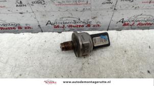 Usados Sensor de presión de combustible Volvo V50 (MW) 2.0 D 16V Precio de solicitud ofrecido por Autodemontage M.J. Rutte B.V.