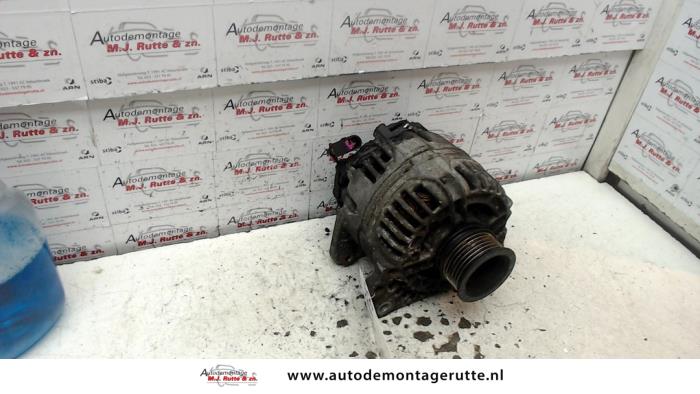 Gebrauchte Dynamo Seat Leon (1M1) 1.4 16V Preis auf Anfrage angeboten von Autodemontage M.J. Rutte B.V.