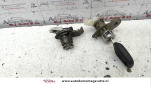 Used Door lock cylinder, left Honda Civic (MA/MB) 1.4iS 16V Price on request offered by Autodemontage M.J. Rutte B.V.
