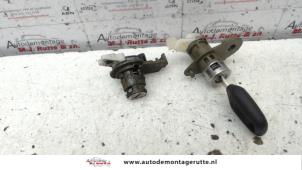 Used Rear lock cylinder Honda Civic (MA/MB) 1.4iS 16V Price on request offered by Autodemontage M.J. Rutte B.V.