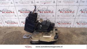 Used Door lock mechanism 2-door, left BMW 3 serie Compact (E36/5) 316i Price on request offered by Autodemontage M.J. Rutte B.V.