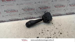 Used Indicator switch BMW 3 serie (E46/2) 323 Ci 24V Price on request offered by Autodemontage M.J. Rutte B.V.