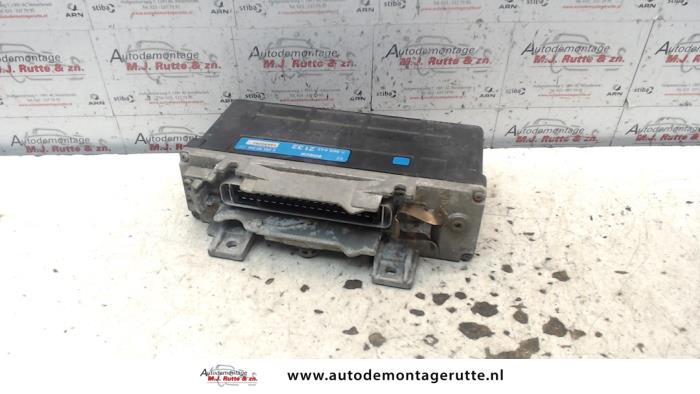 Begagnade ABS-dator Mercedes E (W124) 2.0 200 E Pris på förfrågan erbjuds av Autodemontage M.J. Rutte B.V.