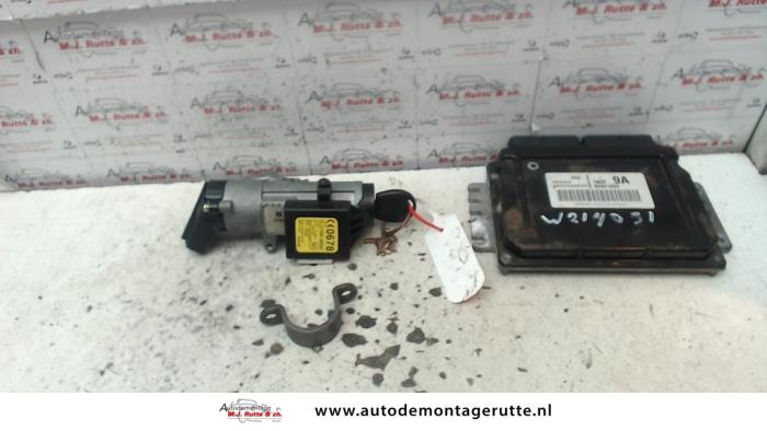 Used Ignition lock + computer Chevrolet Matiz 0.8 S,SE Price on request offered by Autodemontage M.J. Rutte B.V.