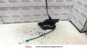 Used Front door lock mechanism 4-door, right Citroen C4 Berline (LC) 1.6 16V GT THP 150 Price on request offered by Autodemontage M.J. Rutte B.V.