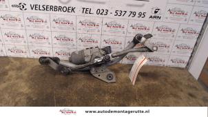 Used Wiper motor + mechanism Renault Twingo II (CN) 1.2 16V Price on request offered by Autodemontage M.J. Rutte B.V.