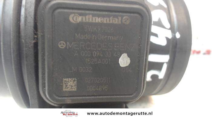 Medidor de masa de aire de un Mercedes-Benz B (W245,242) 2.0 B-200 CDI 16V 2011