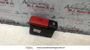 Used Central locking switch Landrover Range Rover III (LM) 2.9 TD6 24V Price on request offered by Autodemontage M.J. Rutte B.V.