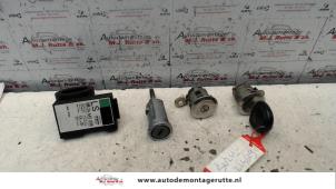 Used Ignition lock + key Suzuki Wagon-R+ (RB) 1.3 16V Price on request offered by Autodemontage M.J. Rutte B.V.