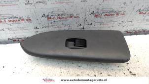 Used Electric window switch Mazda 323 (BJ12) 1.8i 16V Price on request offered by Autodemontage M.J. Rutte B.V.