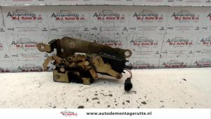 Used Tailgate lock mechanism Smart Fortwo Coupé (450.3) 0.7 Price on request offered by Autodemontage M.J. Rutte B.V.
