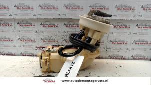 Used Electric fuel pump Honda Civic (EP/EU) 1.4 16V Price on request offered by Autodemontage M.J. Rutte B.V.