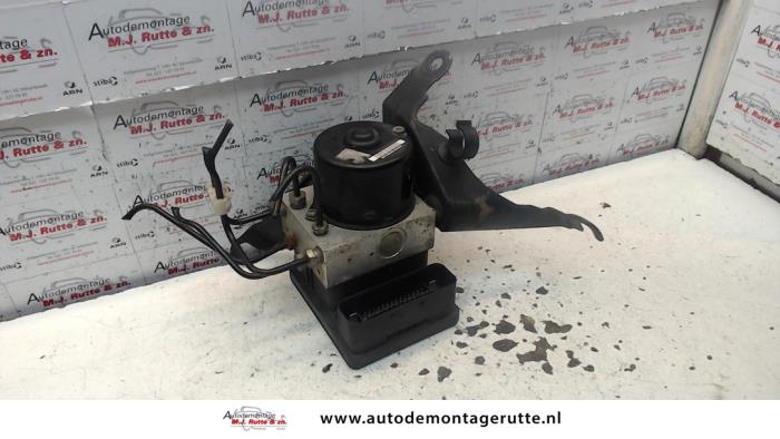 Usagé Pompe ABS Ford Fiesta 5 (JD/JH) 1.3 Prix sur demande proposé par Autodemontage M.J. Rutte B.V.