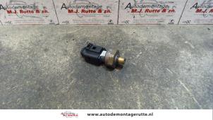 Usados Sensor de presión de combustible Volkswagen Golf V (1K1) 1.4 FSI 16V Precio de solicitud ofrecido por Autodemontage M.J. Rutte B.V.